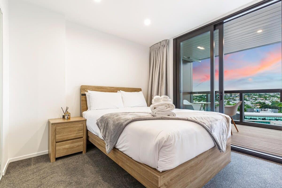 Stunning Ellerslie Apartment + Private Balcony Auckland Exterior foto